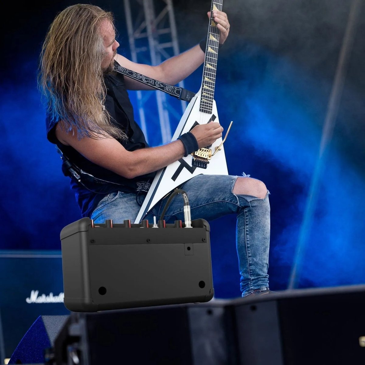 Mini - Amplificador para Guitarra e Baixo VD15W Vedo VEDO VD - 15W 11 MVshow